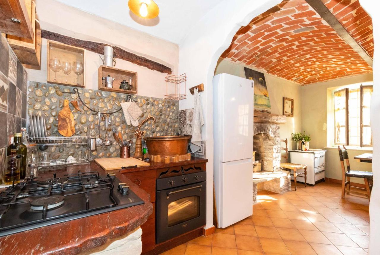 Вилла Casa Delle Foglie Sussurranti Асти Экстерьер фото